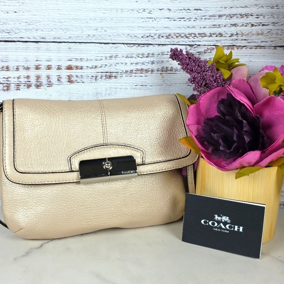 COACH KRISTIN METALLIC CHAMPAGNE SILVER LEATHER FLAP CROSSBODY SMALL BAG PURSE - Picture 2 of 13